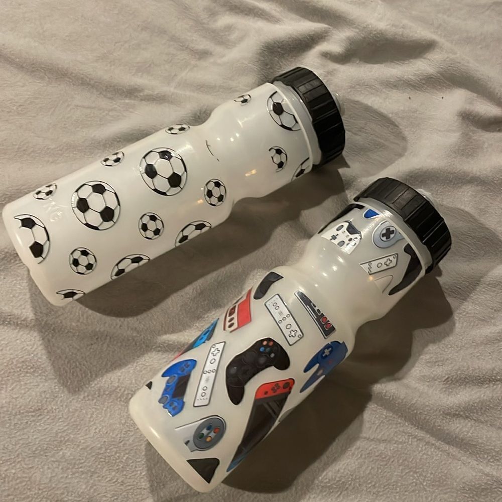 Kids Sports Squeeze Water Bottle 2 Pack - 22 oz. BPA free - Picture 7 of 7